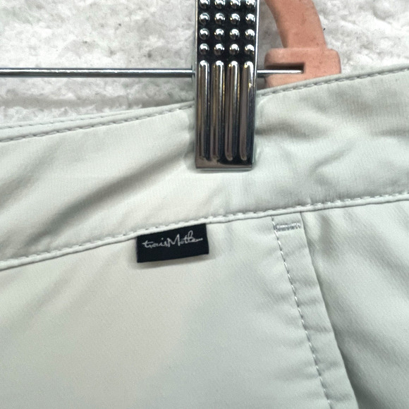 Travis Mathew Shorts Mens 38 Gray Golf Chino Casual Performance Stretch Outdoor - Picture 5 of 9
